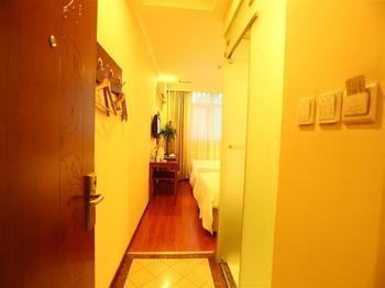 Greentree Daxing Huangcun Qingyuan Road Metro Station Express Hotel